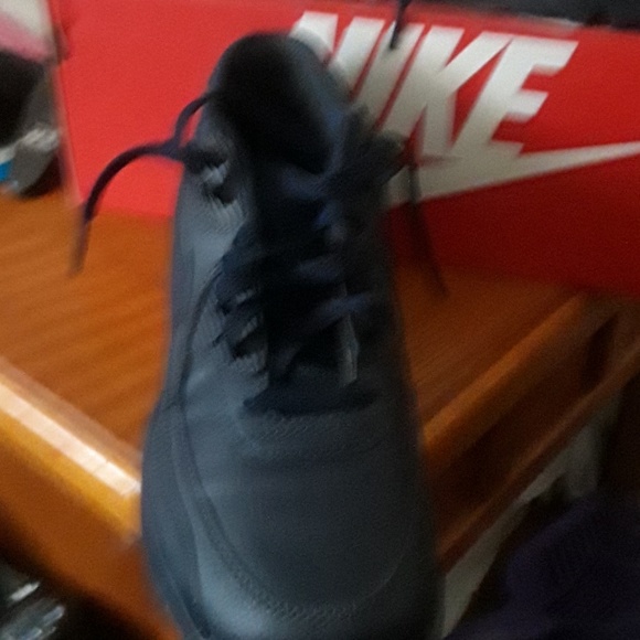 Nike Air Max - Picture 2 of 2